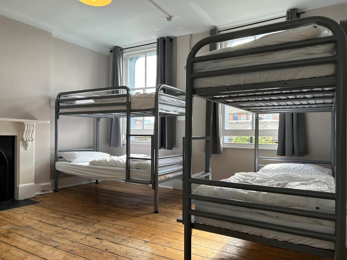 Cricketers Hostel London Eksteriør bilde